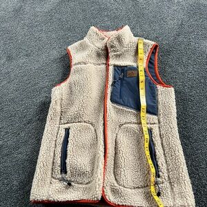 NWOT Eddie Bauer vest.